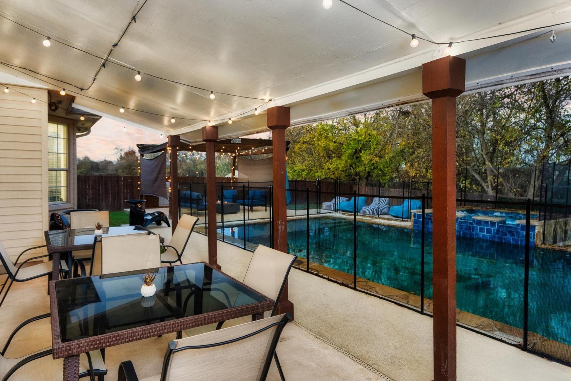 Stunning Family Home With Pool & Hot Tub - Sleeps 17 ฟลูเกอร์วิลล์ ภายนอก รูปภาพ