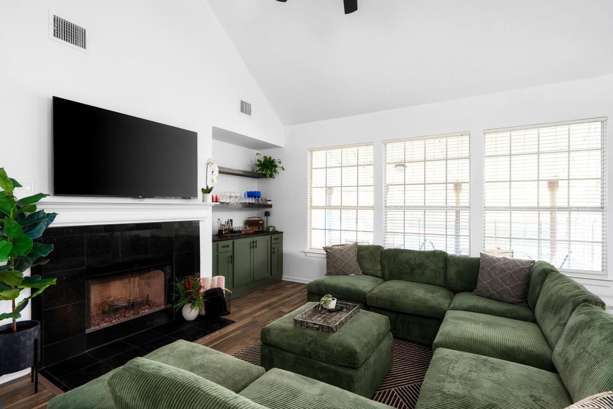 Stunning Family Home With Pool & Hot Tub - Sleeps 17 ฟลูเกอร์วิลล์ ภายนอก รูปภาพ