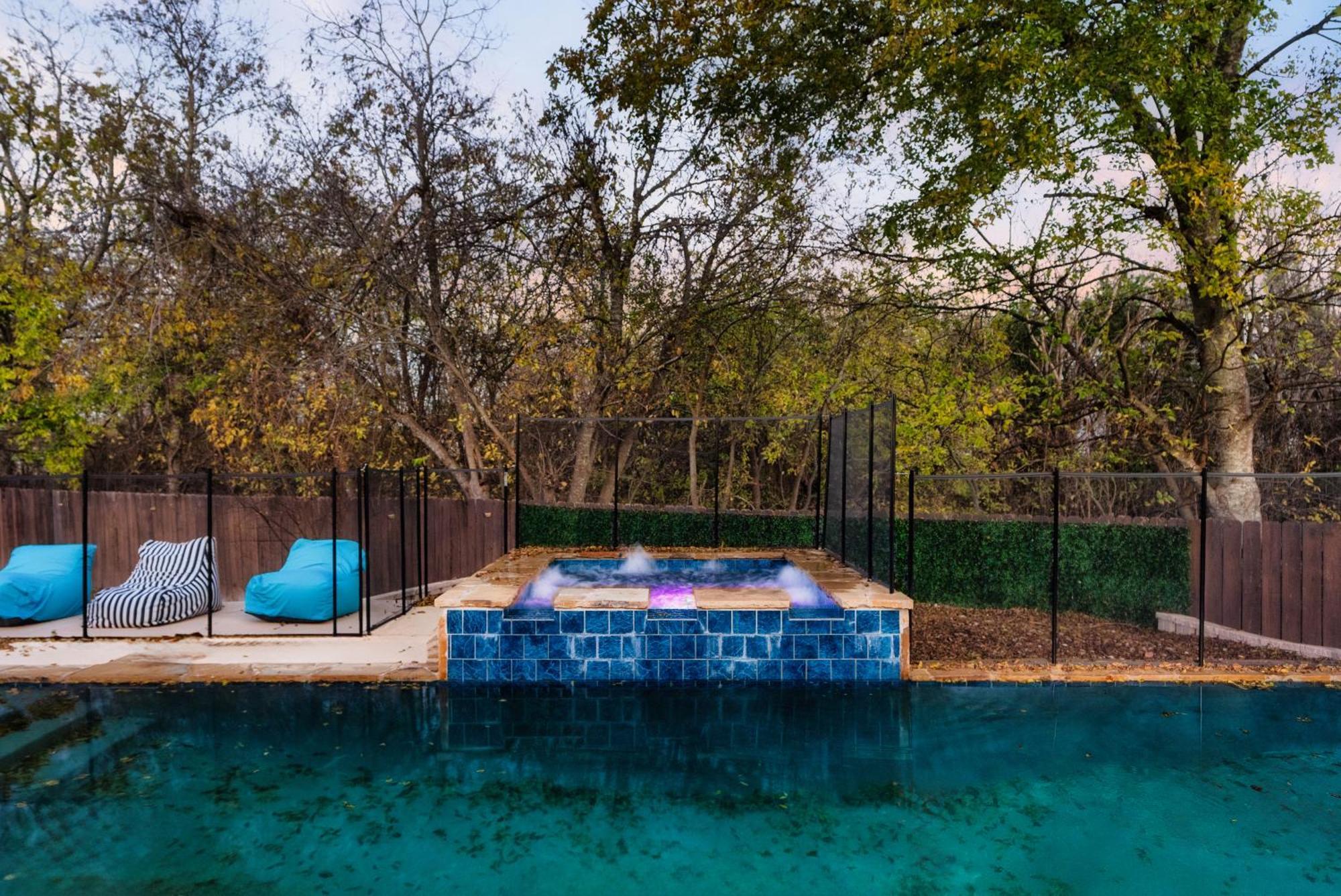 Stunning Family Home With Pool & Hot Tub - Sleeps 17 ฟลูเกอร์วิลล์ ภายนอก รูปภาพ